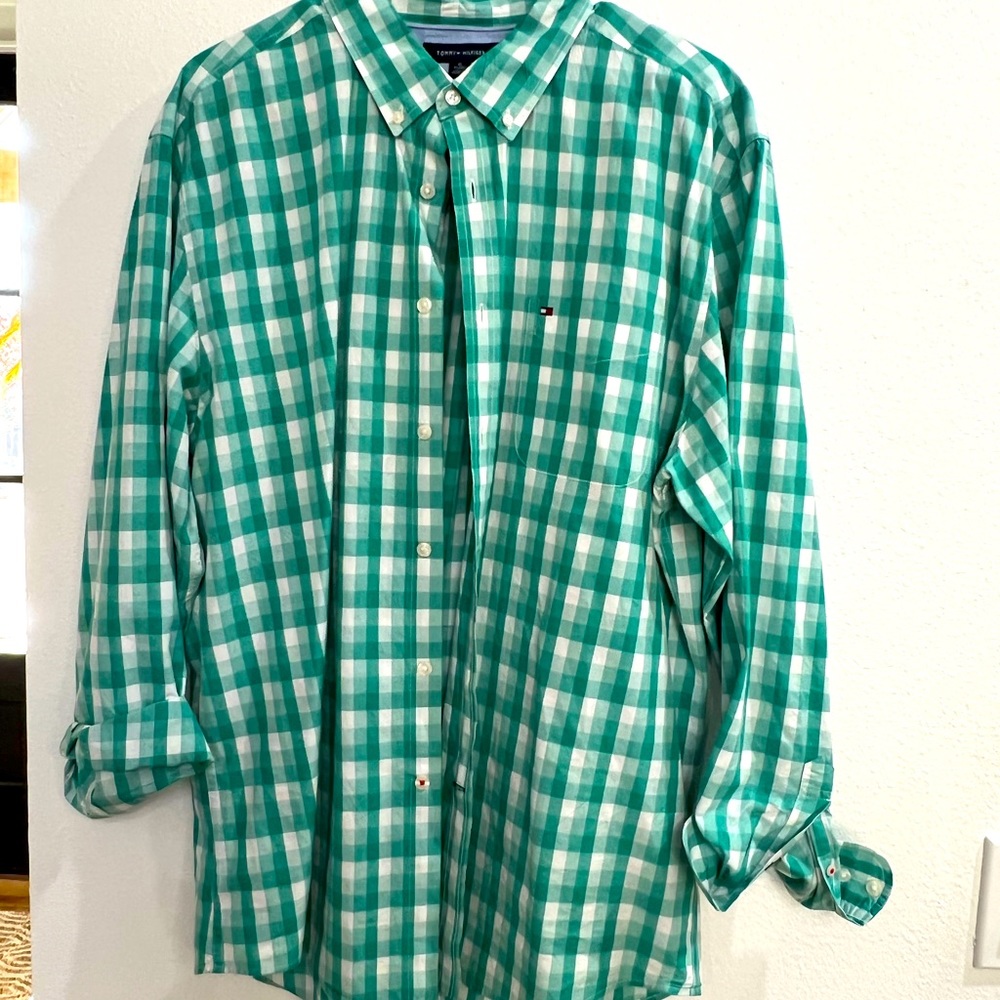 Tommy Hilfiger button up